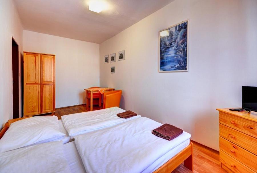 Hotel Hvezda Bruntál Dış mekan fotoğraf